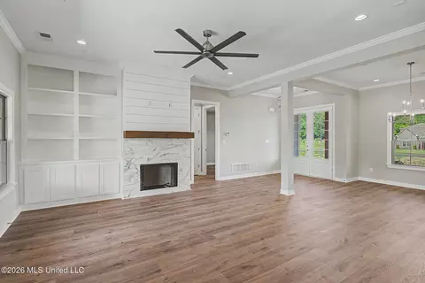 Living - 4677 Taylor Trl, Hernando, MS 38632 photo 1 of 2