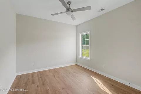 Bedroom - 9065 Bennett Trl, Hernando, MS 38632 photo 2 of 5