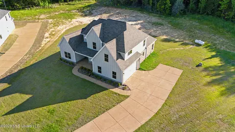 Exterior - 9065 Bennett Trl, Hernando, MS 38632 photo 7 of 7