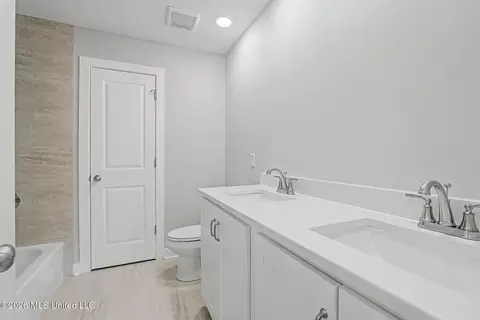 Bath - 9065 Bennett Trl, Hernando, MS 38632 photo 5 of 5