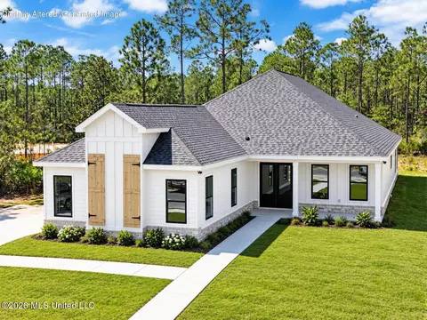 11033 Grace Dr, Gulfport, MS 39503