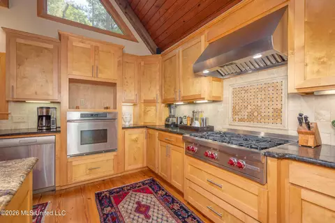 Kitchen - 290 Hickory Hills Loop, Purvis, MS 39475 photo 3 of 6