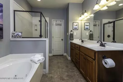 Bath - 664 Robertson Way, Hernando, MS 38632 photo 1 of 3
