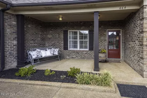 Exterior - 664 Robertson Way, Hernando, MS 38632 photo 2 of 14