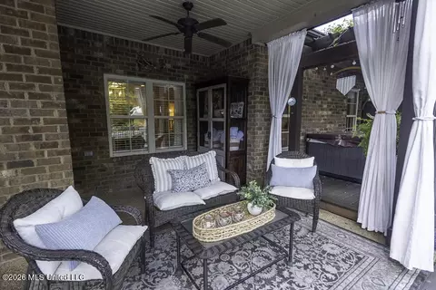 Exterior - 664 Robertson Way, Hernando, MS 38632 photo 10 of 14