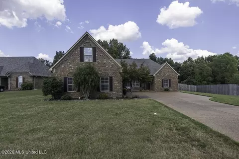 Exterior - 664 Robertson Way, Hernando, MS 38632 photo 14 of 14
