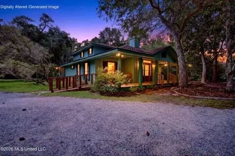 401 Turner St, Waveland, MS 39576
