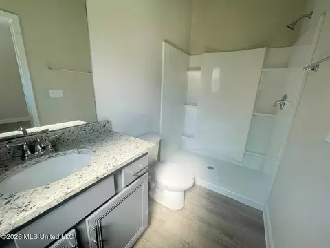 Bath - 9505 Mallette Dr, Biloxi, MS 39532 photo 4 of 4