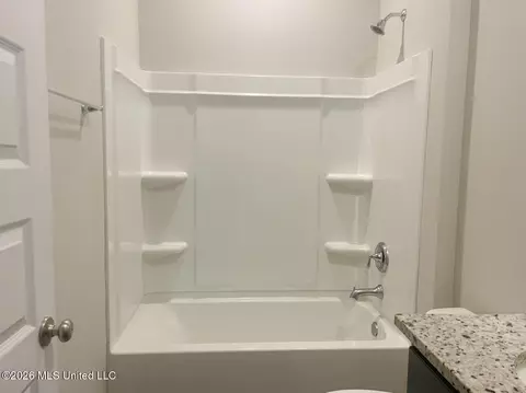 Bath - 9505 Mallette Dr, Biloxi, MS 39532 photo 1 of 4