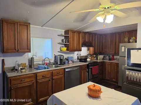 3715 Bird Cv, Hernando, MS 38632 photo 5