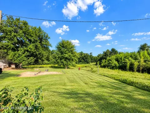 607 Us-84, Collins, MS 39428 photo 2