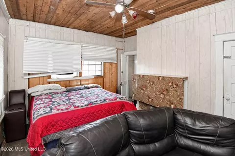 Bedroom - 135 Alma St, Tutwiler, MS 38963 photo 2 of 6