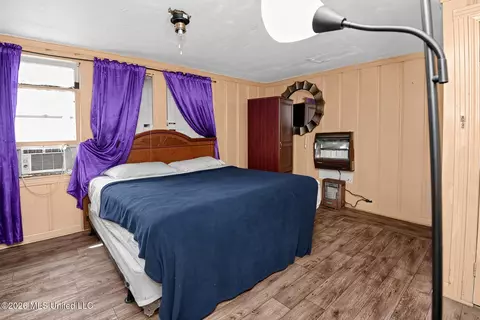 Bedroom - 135 Alma St, Tutwiler, MS 38963 photo 4 of 6
