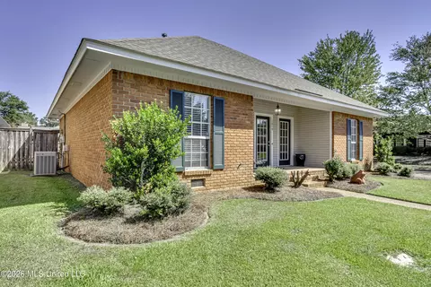 Exterior - 1014 Cherrystone Ct, Madison, MS 39110 photo 4 of 8