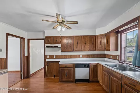 Kitchen - 5126 Smith Rd, Coldwater, MS 38618 photo 3 of 3