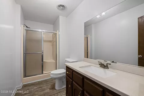 Bath - 5126 Smith Rd, Coldwater, MS 38618 photo 1 of 4