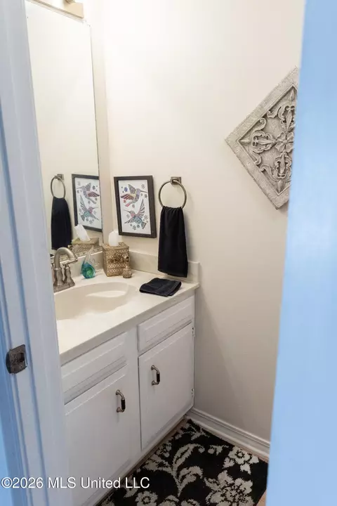 Bath - 294 Highpoint Dr, Diamondhead, MS 39525 photo 1 of 5
