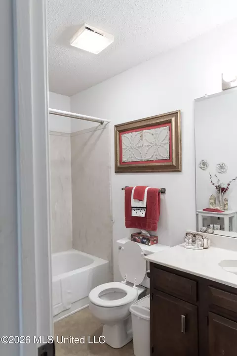 Bath - 294 Highpoint Dr, Diamondhead, MS 39525 photo 5 of 5
