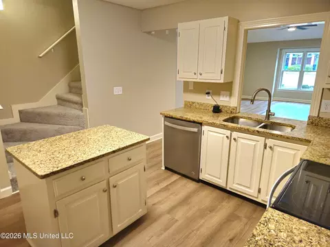 Kitchen - 408 River Pl, Jackson, MS 39211 photo 2 of 2
