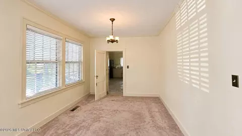 Dining - 104 E South Ave, Crenshaw, MS 38621 photo 1 of 1