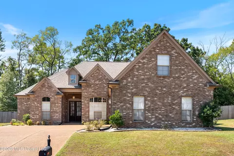 Exterior - 3629 Williams Brooke Ln, Hernando, MS 38632 photo 2 of 8