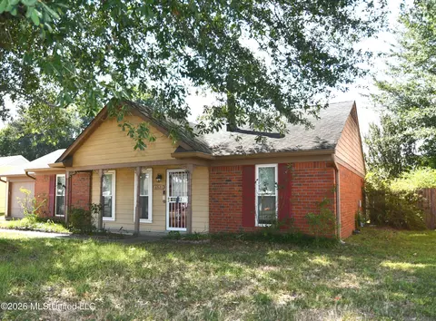 Exterior - 6521 E Farley Dr, Olive Branch, MS 38654 photo 3 of 4