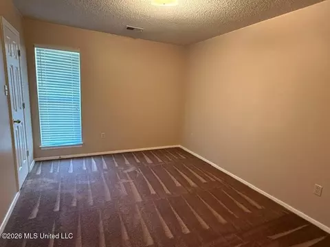 Bedroom - 6521 E Farley Dr, Olive Branch, MS 38654 photo 2 of 2