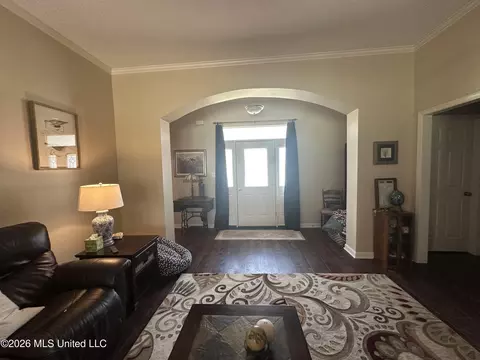Entry Way - 10330 Loftin Dr, Olive Branch, MS 38654 photo 1 of 1