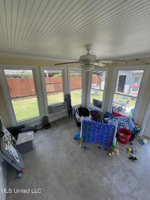 Exterior - 403 Lindberg Ave, Natchez, MS 39120 photo 4 of 4