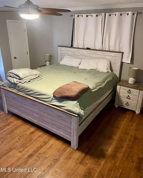 Bedroom - 403 Lindberg Ave, Natchez, MS 39120 photo 2 of 3