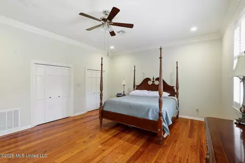 Bedroom - 64 Saint Andrews Pl, Jackson, MS 39211 photo 2 of 6