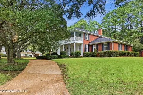 Exterior - 64 Saint Andrews Pl, Jackson, MS 39211 photo 2 of 8