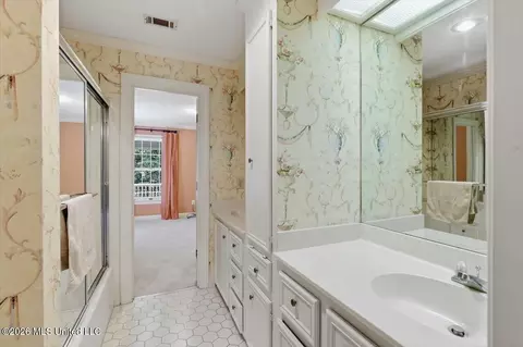 Bath - 64 Saint Andrews Pl, Jackson, MS 39211 photo 4 of 4