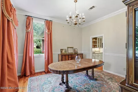 Dining - 64 Saint Andrews Pl, Jackson, MS 39211 photo 3 of 4