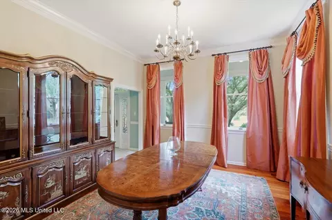 Dining - 64 Saint Andrews Pl, Jackson, MS 39211 photo 4 of 4