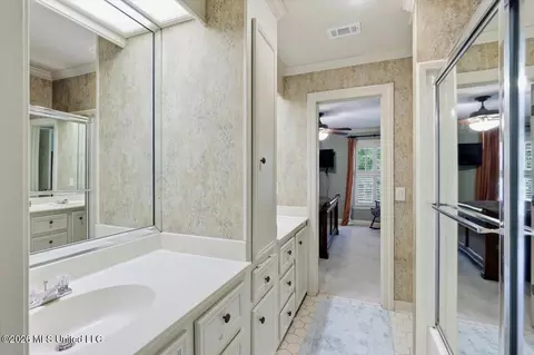 Bath - 64 Saint Andrews Pl, Jackson, MS 39211 photo 3 of 4