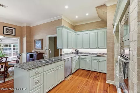 Kitchen - 64 Saint Andrews Pl, Jackson, MS 39211 photo 1 of 3