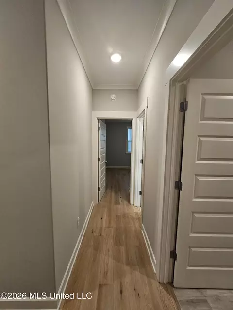 Entry Way - 7175 E Harrier Dr, Olive Branch, MS 38654 photo 3 of 6
