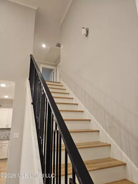 Entry Way - 7175 E Harrier Dr, Olive Branch, MS 38654 photo 5 of 6