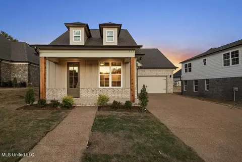 Exterior - 498 Sunflower St, Nesbit, MS 38651 photo 2 of 5