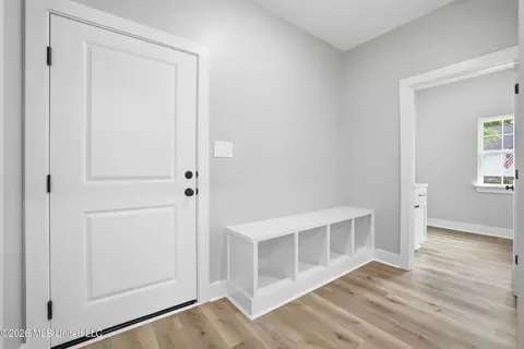 Entry Way - 11068 Shorecrest Rd, Biloxi, MS 39532 photo 2 of 5