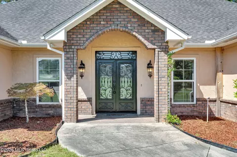 Exterior - 115 Village Ln, Mccomb, MS 39648 photo 3 of 6