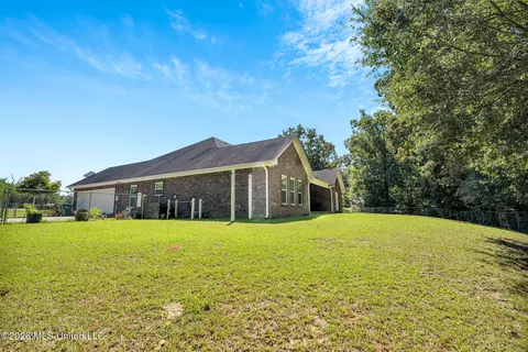 Exterior - 115 Village Ln, Mccomb, MS 39648 photo 5 of 6