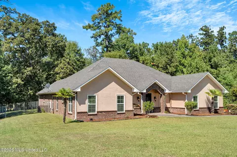Exterior - 115 Village Ln, Mccomb, MS 39648 photo 2 of 6