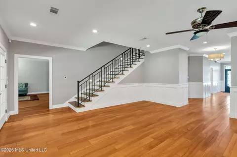 Living - 115 Village Ln, Mccomb, MS 39648 photo 4 of 8