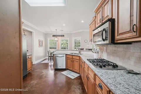 Kitchen - 7247 Eastern Dr, Olive Branch, MS 38654 photo 4 of 4