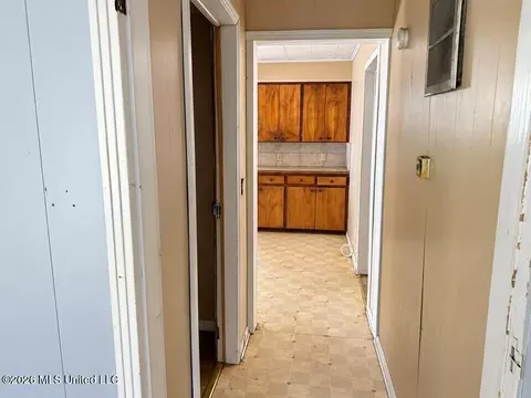 Entry Way - 1041 Moaks Creek Rd, Summit, MS 39666 photo 1 of 1