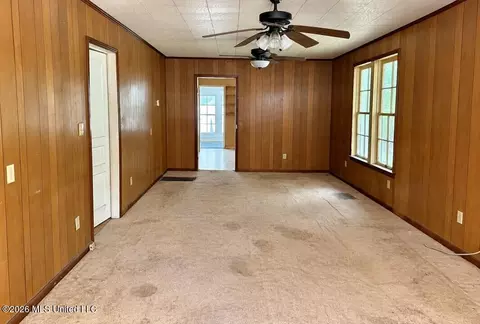 Living - 1041 Moaks Creek Rd, Summit, MS 39666 photo 1 of 3
