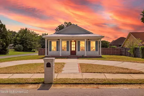 1023 Nancy Pl, Gulfport, MS 39507