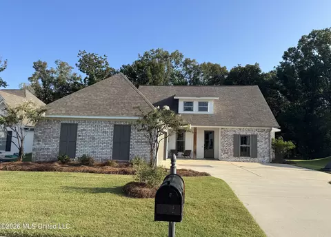 Exterior - 162 Shore View Dr, Madison, MS 39110 photo 2 of 7